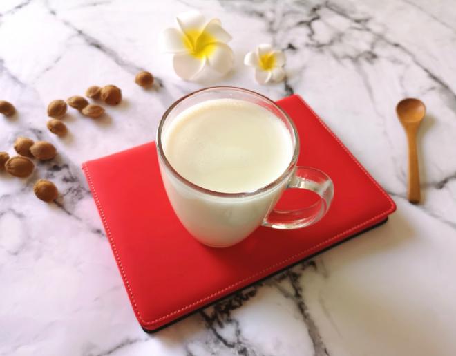牛奶杏仁露