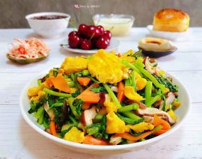 营养丰富的早餐会给家人带来一天的愉快好心情