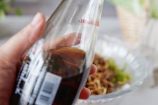 最后加入香油，搅拌均匀。