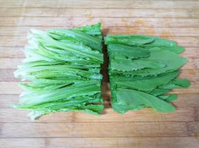 根据自己家盘子的大小切成段。