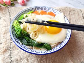 宝贝特别喜欢吃这种面条。