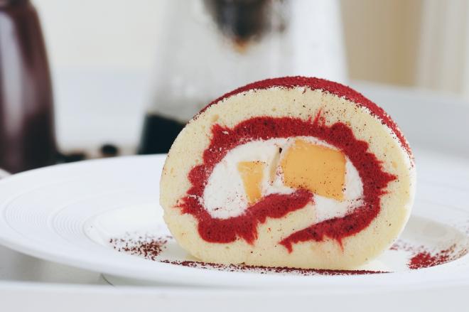 红丝绒芒果旋风蛋糕卷