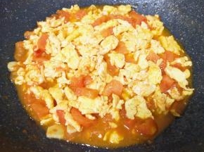 鸡蛋西红柿卤完成。