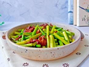 蒜苗搭配牛肉鲜香味美，增强免疫！