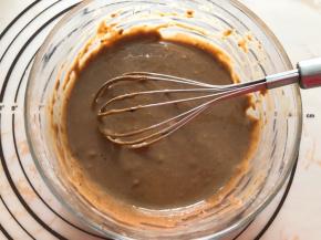 搅拌至顺滑无颗粒状态