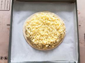 放上一层马苏里拉芝士