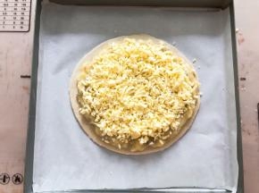 放上一层马苏里拉芝士