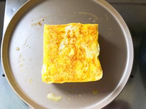 放在不粘锅中小火煎