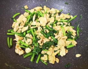 翻炒均匀关火出锅。