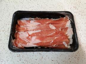 准备好牛肉卷。