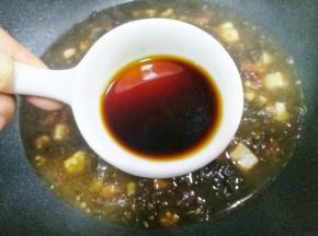 加一勺生抽。