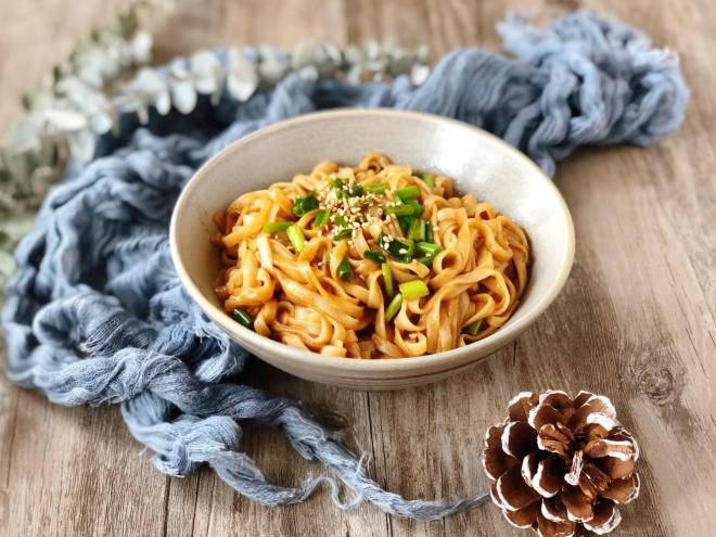 香喷喷的葱油拌面，简单快手不需要熬油