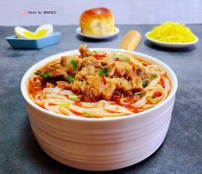 麻辣牛腩面是打开您味蕾的最佳美食