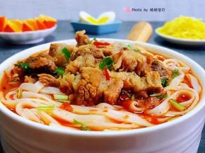 搭配鸡蛋、清炒土豆丝、水果一起吃味道棒极了