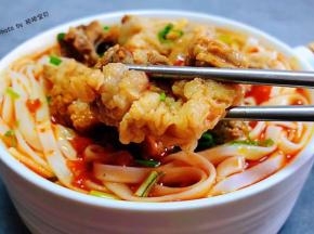 牛腩入口香浓味美唇齿留香回味无穷