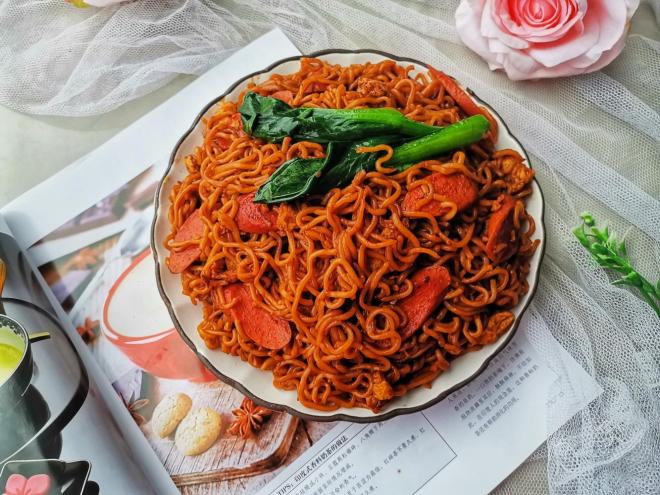 巨好吃的炒方便面