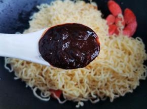1勺黄豆酱。