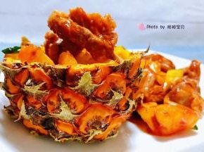 糖醋菠萝排骨是宴客必备的那是美味佳肴哦