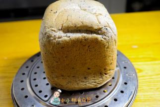 拿出来晾凉再进行密封哦
