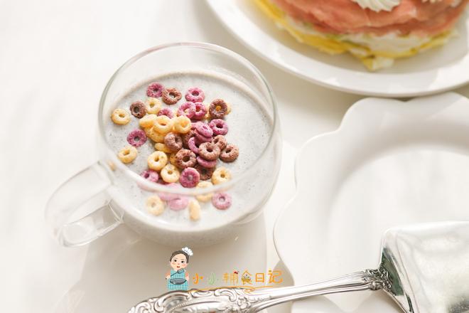 12个月以上辅食香蕉芝麻牛奶