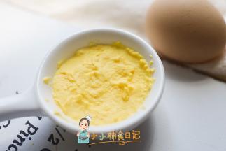 注意蛋黄不补铁，要补铁尽早添加红肉哦 比如猪肉、牛肉