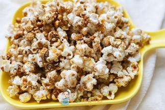 一岁的孩子去掉玉米皮可以吃一丢丢，大人要看着哦