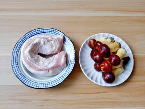 球盖菇含有多种人体所需的氨基酸，蛋白质，维生素等营养物质。