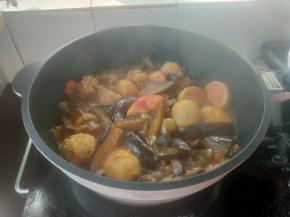 最后打开锅盖，撒上少许盐，大火收汁即可。