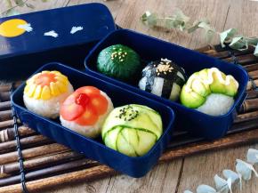 放在便当盒里，可以当作午餐，或者是出去野餐的小食，美美的吃起来吧！