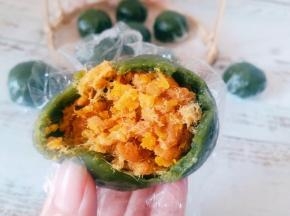 来尝一个，好吃。