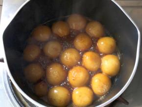 熬至汤汁浓稠即可