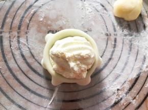 再挤入一点奶油