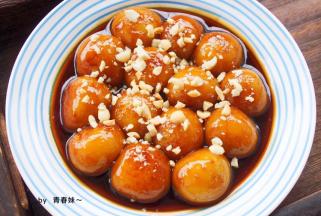 最后撒上花生碎