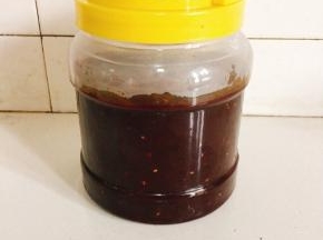 晾凉后装入瓶中，密封保存！