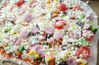 最后撒马苏里拉芝士，200度烤15分钟取出