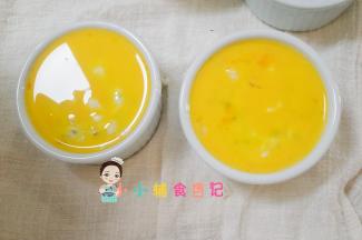 倒上前面准备好的蛋黄液