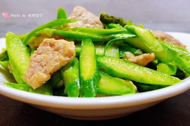 芦笋炒肉片