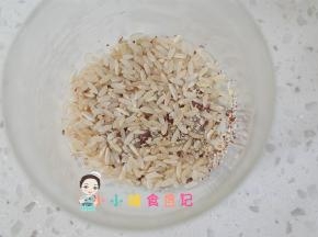 米50g水60g放入杯子里