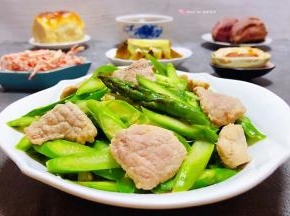 每天都为家人做营养可口的每一餐是我最开心的事情噢
