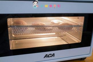 烤成金黄色就可以了，每个烤箱的的温度都有点不一样 所以需要自己根据自己的烤箱自行调整，烤的时候注意多观察以免烤过头