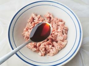 加一勺生抽。