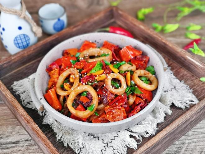 酱爆脆椒鱿鱼圈