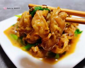 羊肉片入口鲜嫩味美真是唇齿留香回味无穷