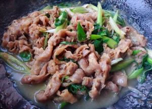 羊肉片入味均匀即可出锅享用