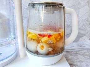 选择功能果茶键开始煮水果茶。