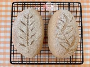 出炉放晾网上晾晾。