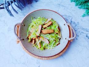 韭黄鲜香爽口。