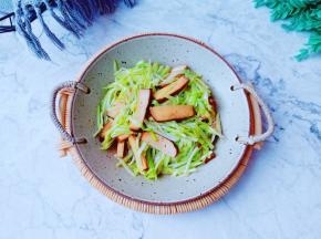 韭黄鲜香爽口。