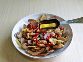 淋上1勺料酒，去腥。