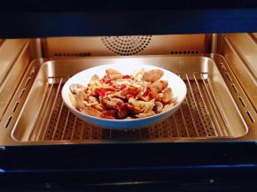 入蒸箱，蒸10分钟。